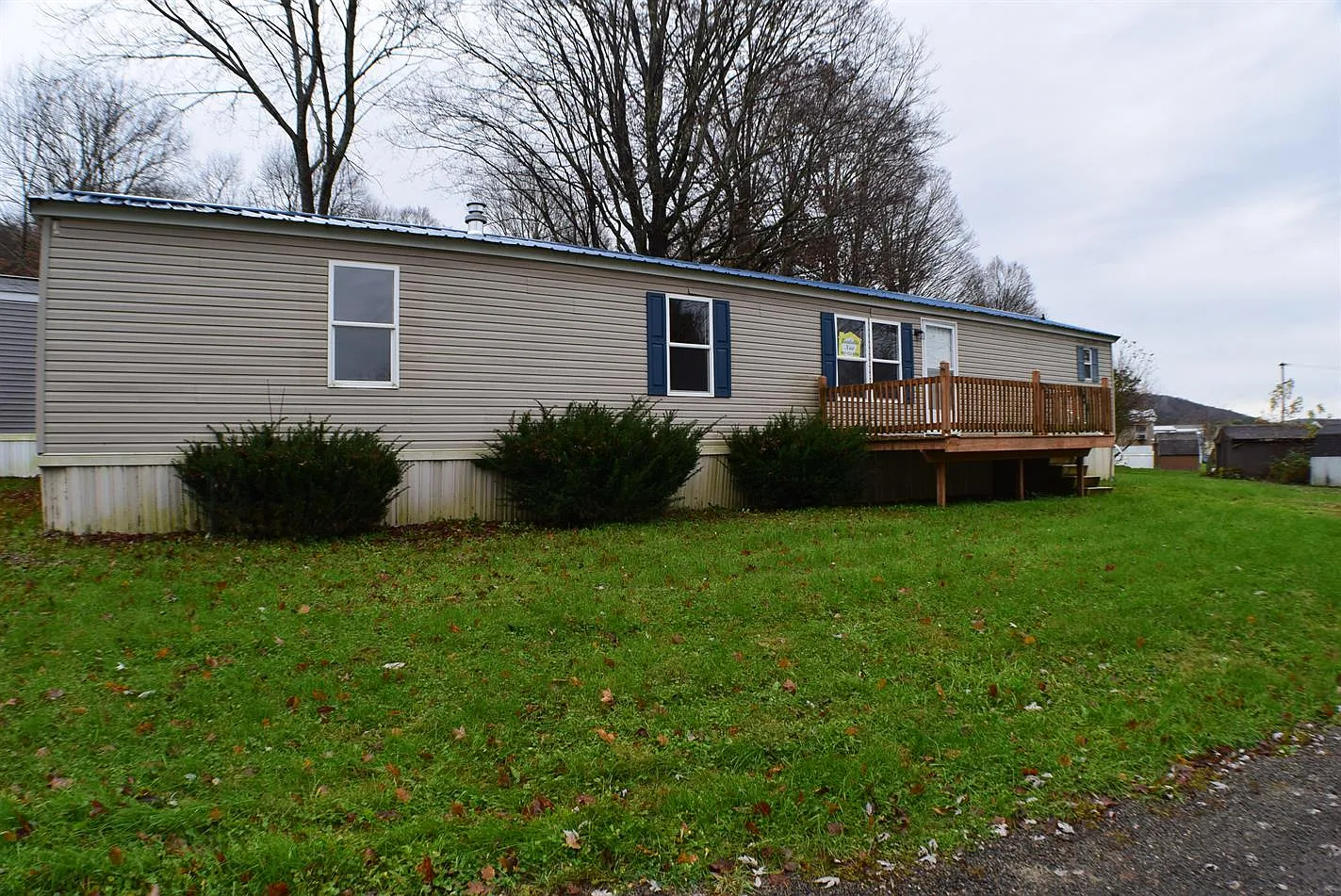 Oakwoods — Photo 2