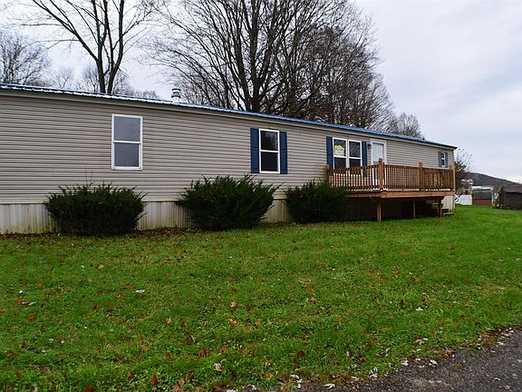 2nd image of 124 Cherry Dr