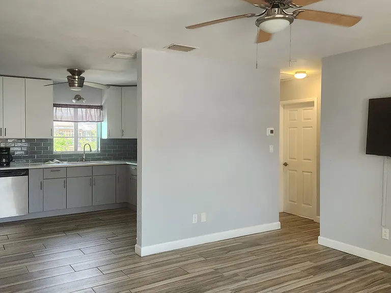 6621 Rosati Ln S — Photo 7
