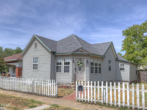 116 W Hall St, Carterville, MO 64835
