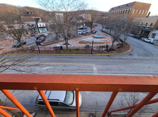 339 Chestnut St #302, Emmaus, PA 18049