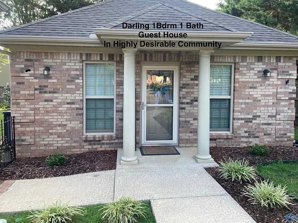 147 Greenlawn Dr NE