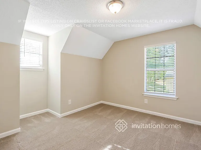155 Russell Dr — Photo 17