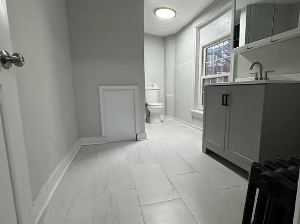 208 E Chestnut St, Norristown, PA 19401