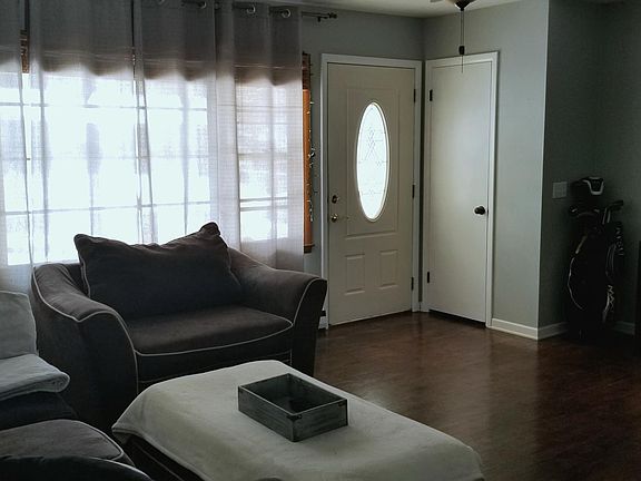 4th image of 14 Leisure Dr