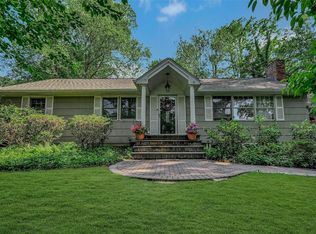 18 Huyler Ct, Setauket, NY 11733