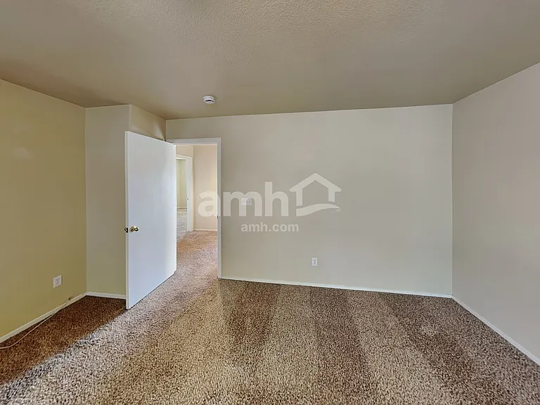8802 Salvestrin Point Ave — Photo 10