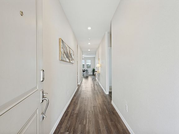 3rd image of 1512 Fields View Dr