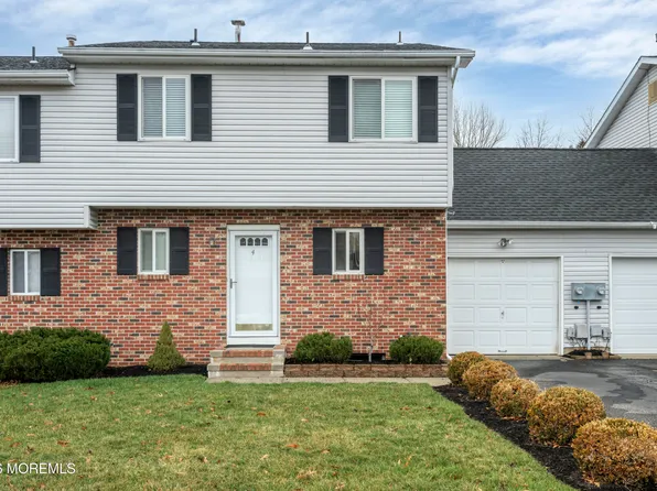 4 Osprey Court, Howell, NJ 07731