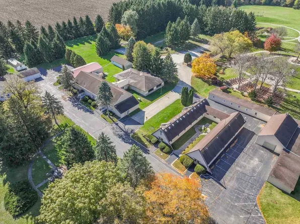 10330 336th Ave, Twin Lakes, WI 53181