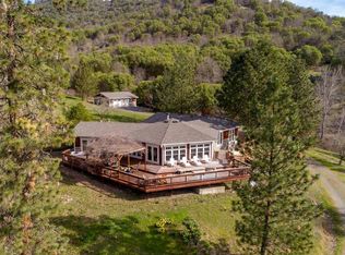 2012 N River Rd, Gold Hill, OR 97525