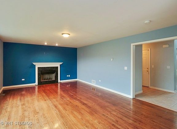 4th image of 39465 N Lewis Ave