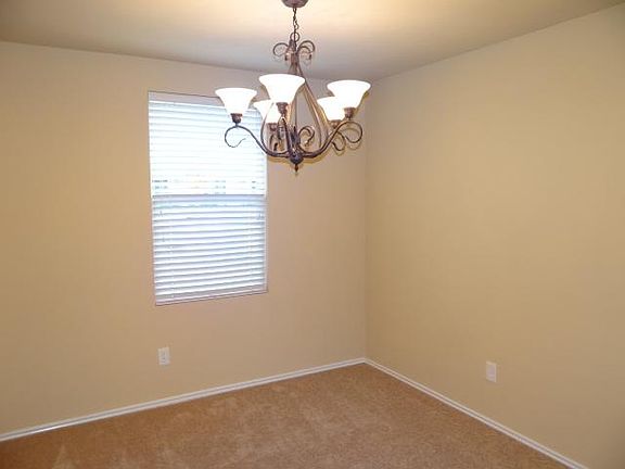 5th image of 1041 Bumble Bee Dr
