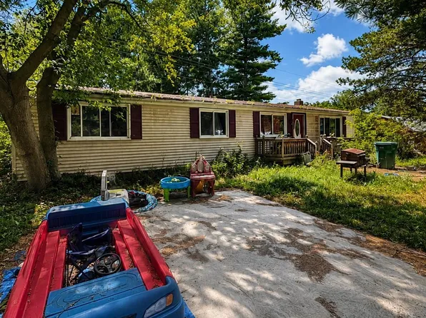 2384 E Dexter Trl, Dansville, MI 48819