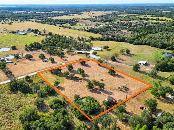 464 Bria Bend Dr, Caldwell, TX 77836