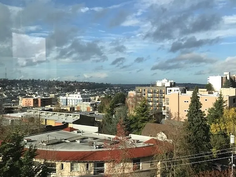 Affordable Studios on Cap Hill! — Photo 9