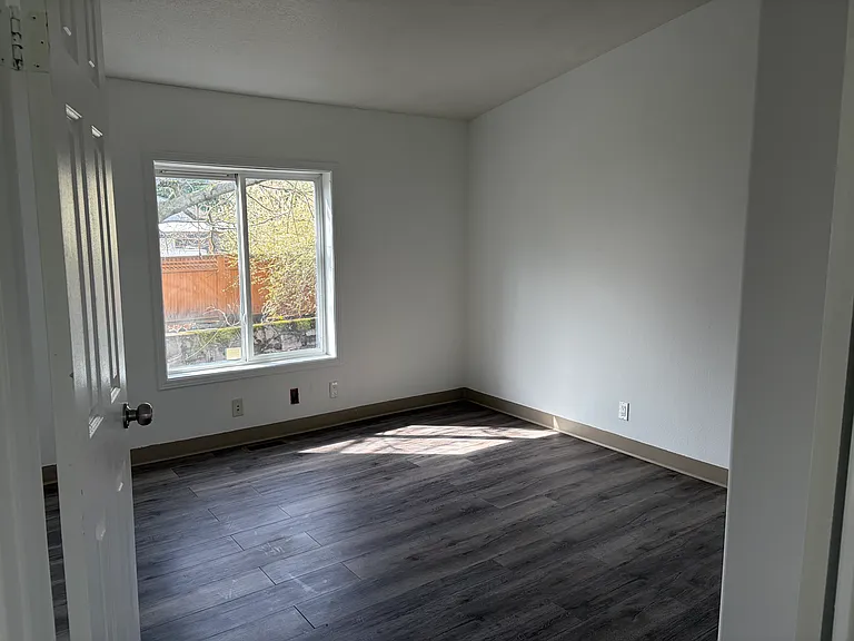 370 NE South Shore Rd — Photo 8