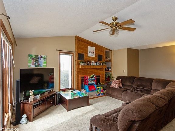 2nd image of 2115 10th St
