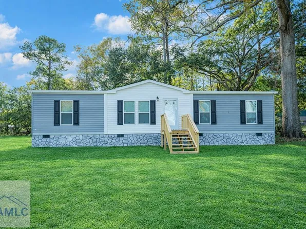 260 W 1st St, Midway, GA 31320