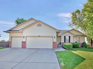 1318 N Robin Ct, Andover, KS 67002