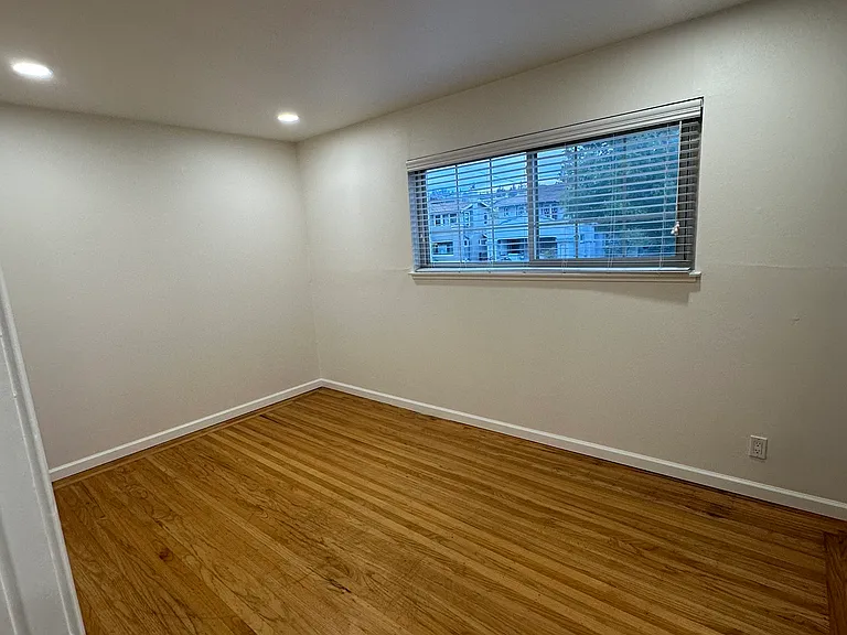 5445 Broadway #1 — Photo 48