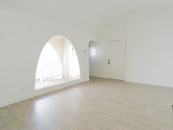 3rd image of 5115 63rd St