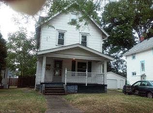 2296 10th St SW, Akron, OH 44314