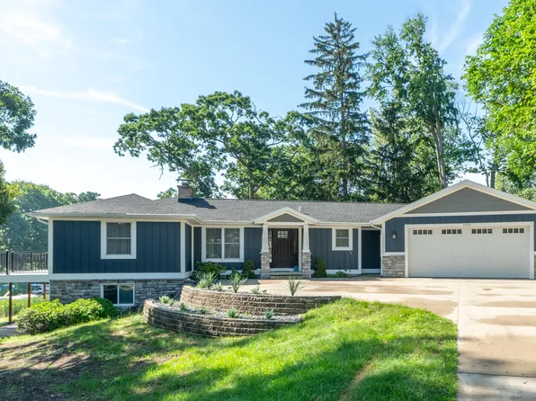 1629 Forest Park Rd, Norton Shores, MI 49441