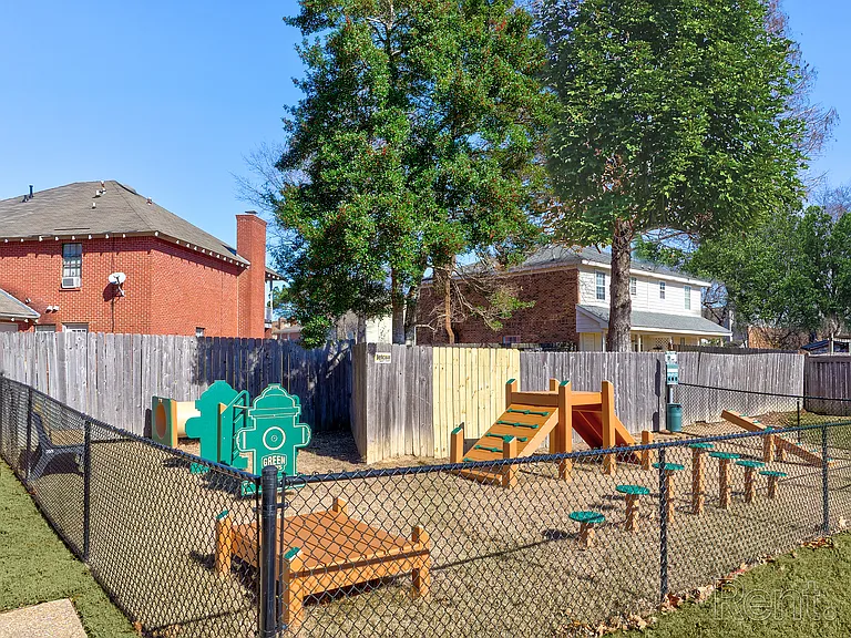 Northtown Apartments — Photo 11