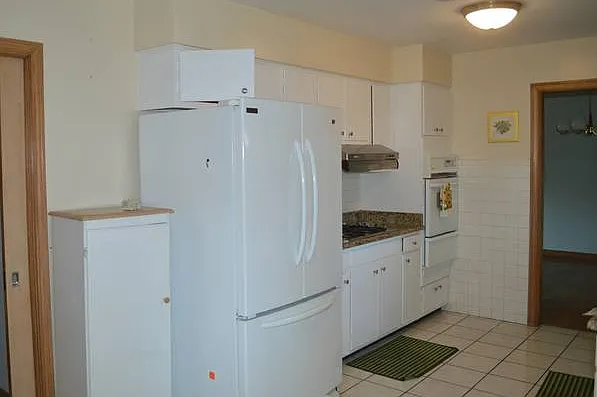 414 Brook Ln — Photo 6