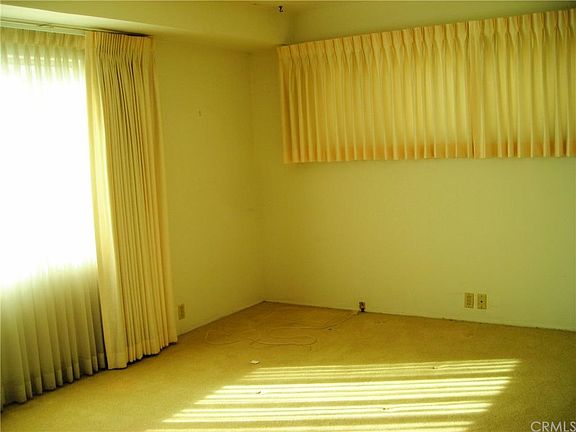 5th image of 426 S La Serena Dr