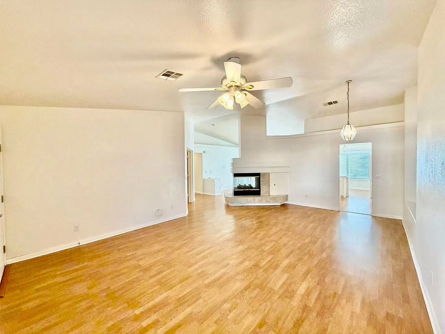 8605 W Gilmore Ave (09/01/2019 transfer to 3JM) — Photo 3