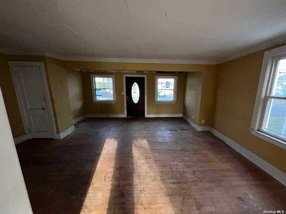 391 Hewlett Pkwy, Hewlett, NY 11557 MLS 3456096 Zillow