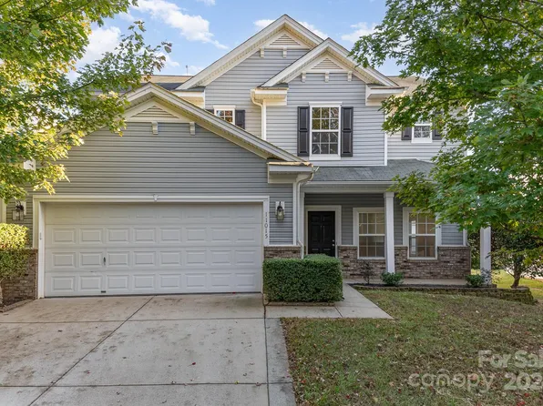 11015 Kinnairds St, Charlotte, NC 28278