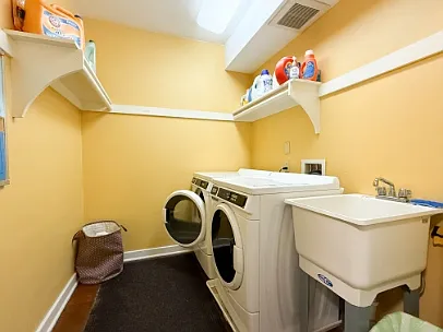 280 Morris Ave S #1 — Photo 9