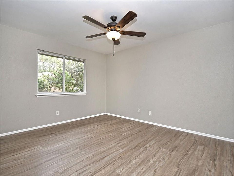 1st image of 804 Country Aire Dr #B