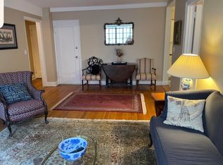 321 E 43rd St APT 702, New York, NY 10017