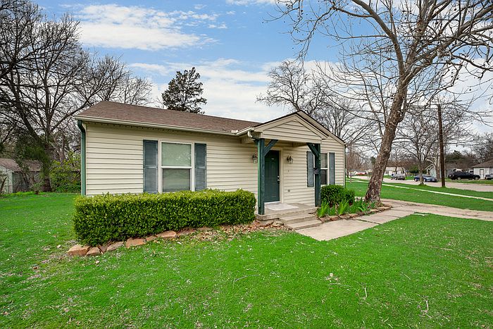 1st image of 701 Cedar Dr