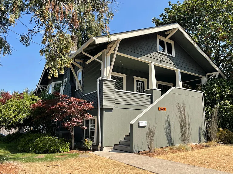 1609 E 24th Ave — Photo 14