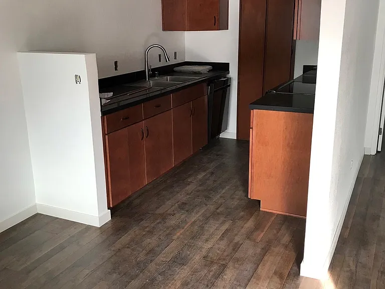 141 San Francisco Ave #2 — Photo 7