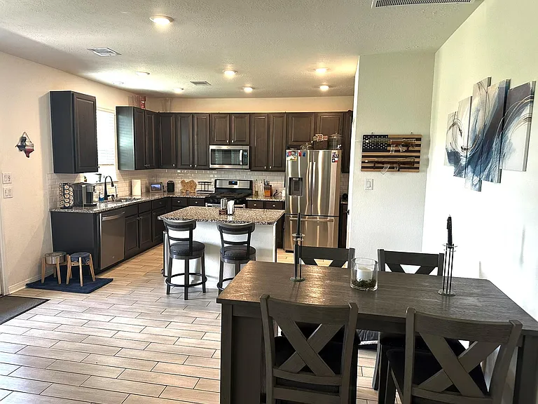 5027 Hickory Deer Ln — Photo 4