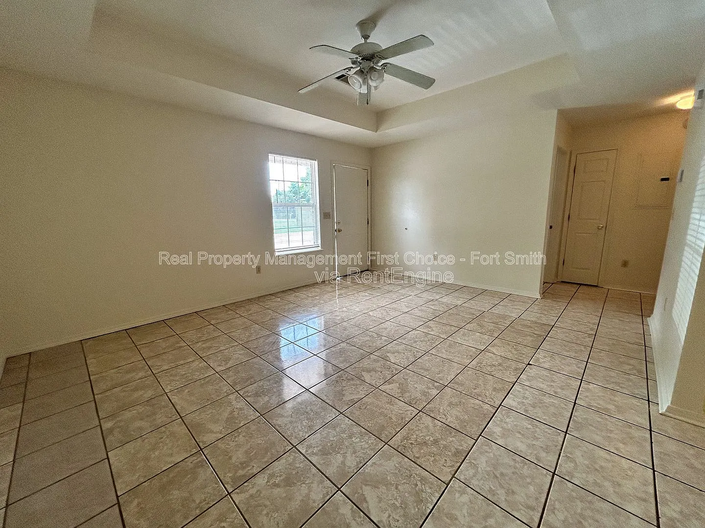 2 bed, 2.0 bath, 990 sqft, $850 — Photo 3