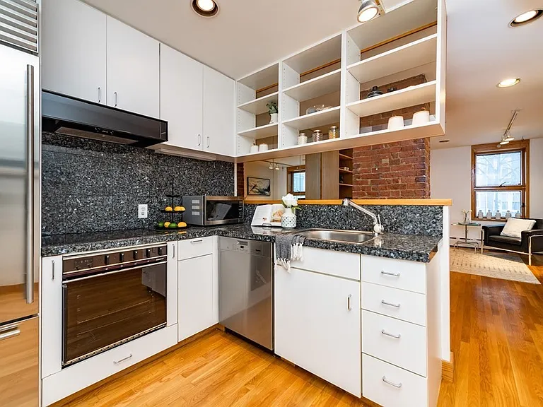 72 Fairmont St #2 — Photo 2