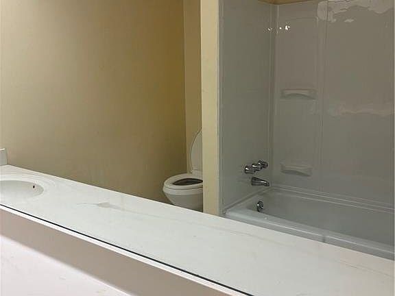 4th image of 6851 Roswell Rd Unit I15