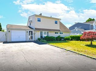 34 Prentice Road, Levittown, NY 11756
