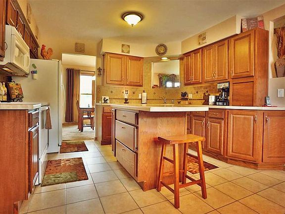 5th image of 2701 Mineral Point Ave