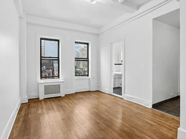19 W 69th St APT 1502, New York, NY 10023