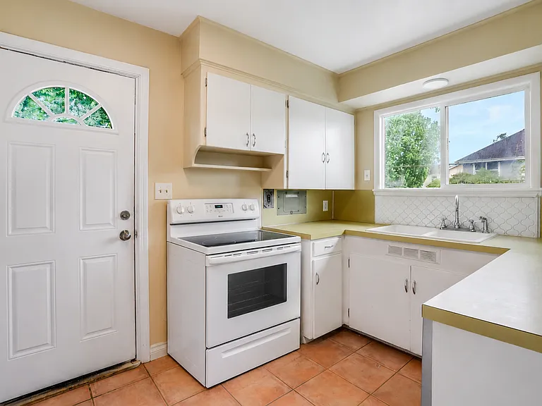 6806 N Monteith Ave — Photo 6