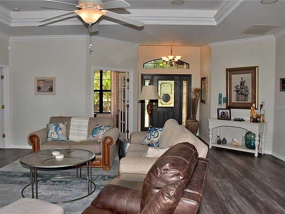 5th image of 571 Rotonda Cir