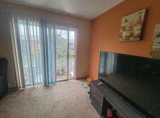 9019 Embassy Ln APT 2H, Des Plaines, IL 60016